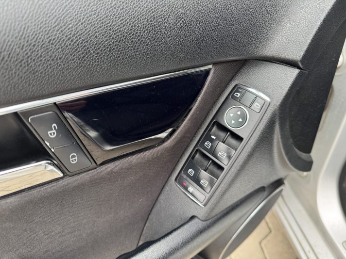 Mercedes C220