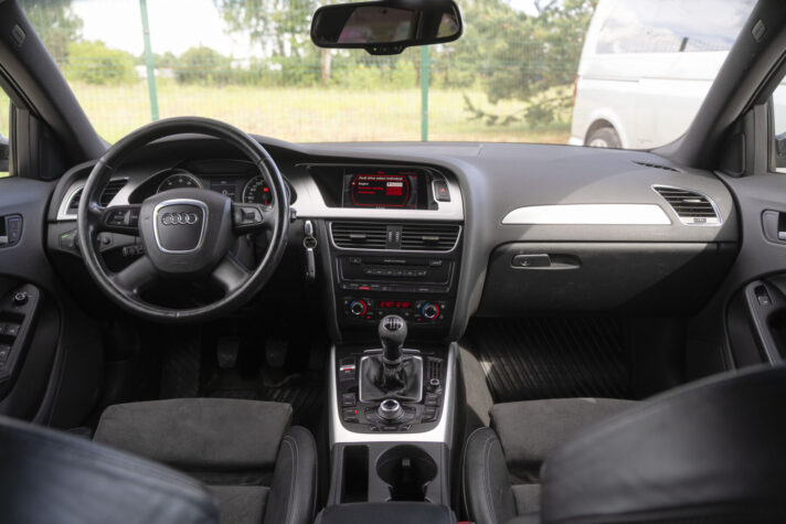 AUDI A4 S-LINE